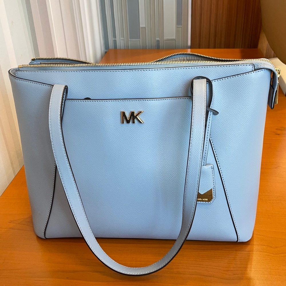 Michael Kors Maddie Medium Crossgrain Leather Tote